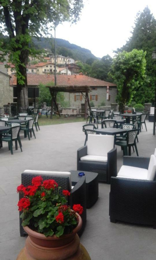 La Foresta Albergo Ristorante Pizzeria باديا براتاغليا المظهر الخارجي الصورة