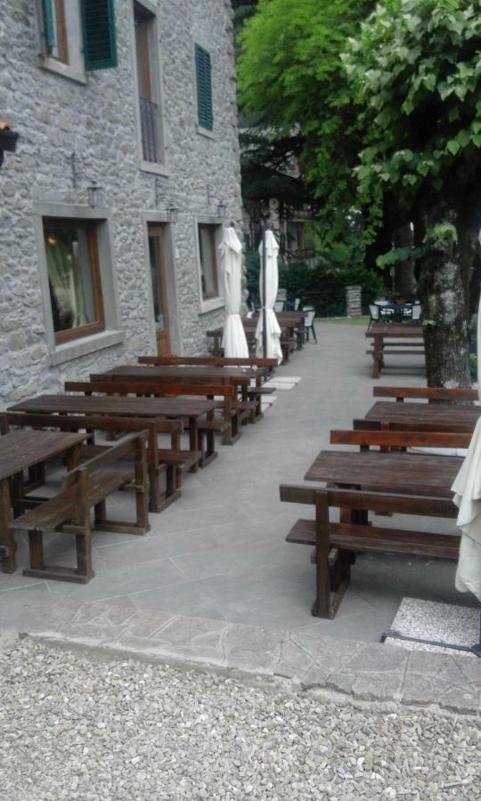 La Foresta Albergo Ristorante Pizzeria باديا براتاغليا المظهر الخارجي الصورة